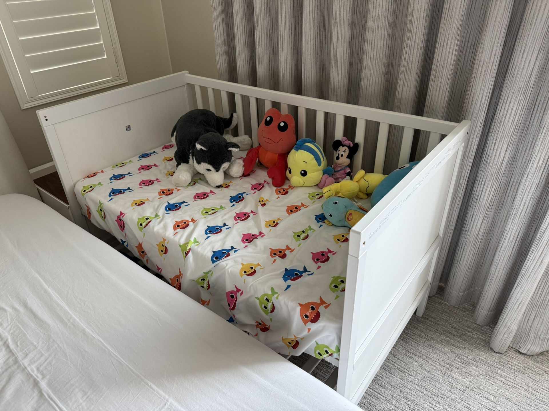IKEA Sundvik Crib + Kalon Organic Mattress + Mattress Protector