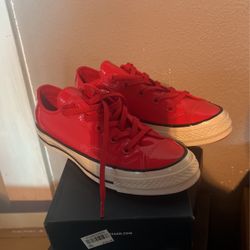 Women Converse Size 6
