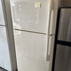 Frigidaire Refrigerator 