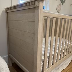 Crib - Pottery Barn Kids 