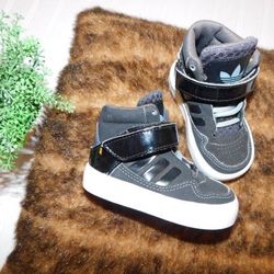 Adidas Baby Boys High Top Black Sneakers Tennis Shoes size 4 4K