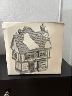 Department 56 Dickens Village “Tutbury Printer” Building