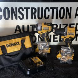 DEWALT 2.  Tool Combo Kit Both Comes With Battery’s A Charger And Bag 