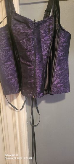 Beautiful purple and black corset size 4xl