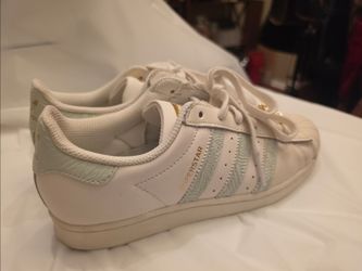 Adidas Superstar Low-Top Sneakers