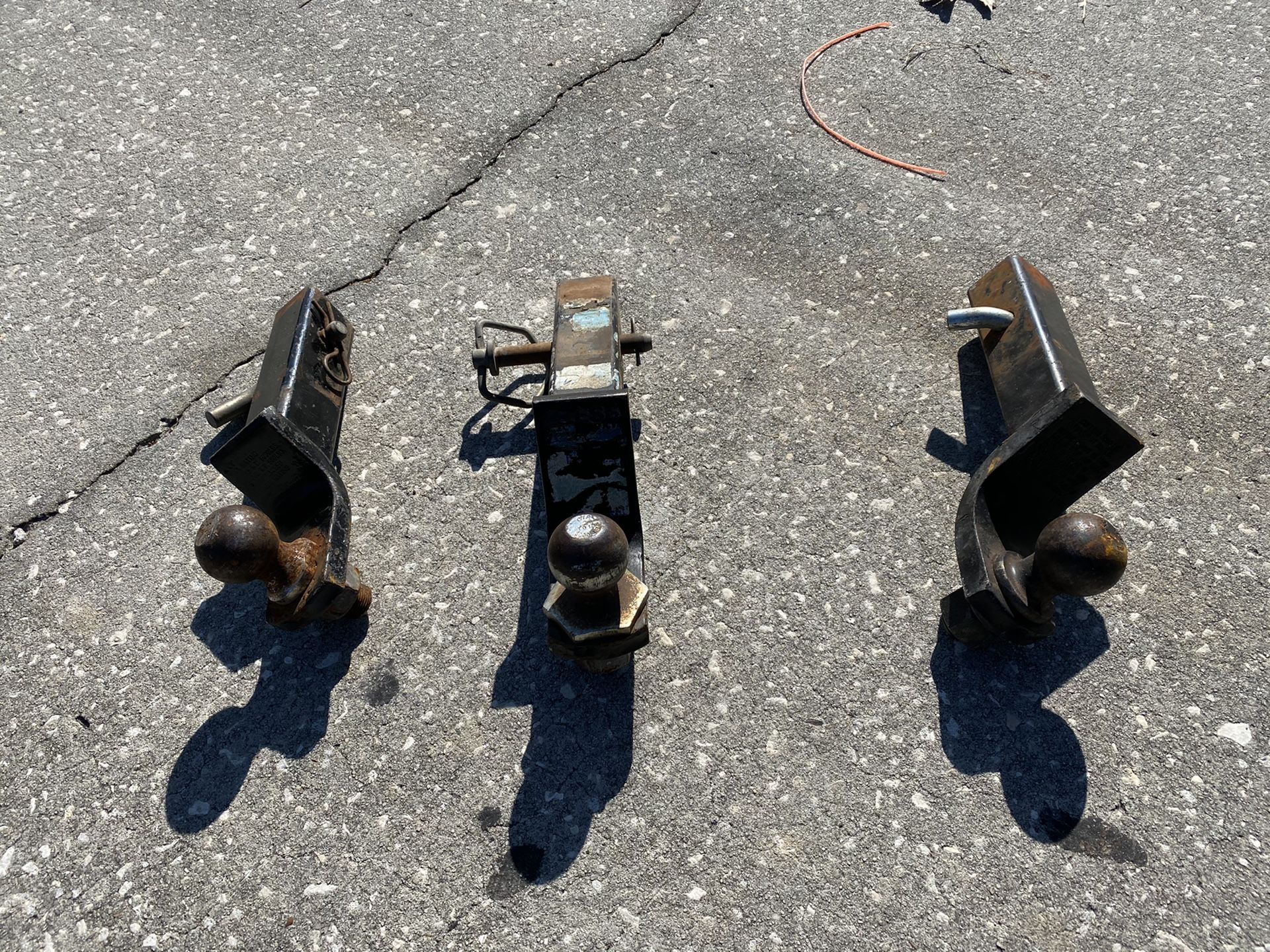 Trailer hitch adapter