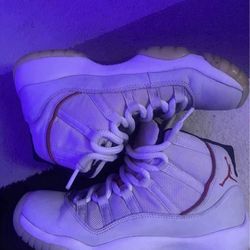 JORDAN 11 SIZE 7WOMEN