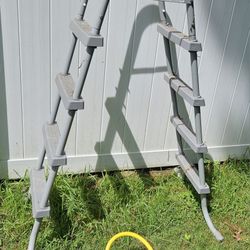 Pool Ladder And Utilitech Pro Extention Cord For Pool