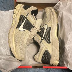 Nike Vomero 5