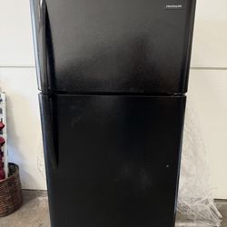 Frigidaire Black Top Freezer Refrigerator