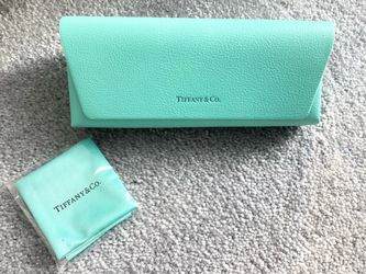 Tiffany & Co. NEW Semi-Hard Magnetic Fold Sunglasses Eyeglasses Case Robin Egg Blue 6.5” x  2.75” x  2”