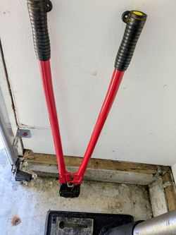 Pittsburgh 36" Heavy Duty Bolt Cutter – Power & Precision in Your Hands!