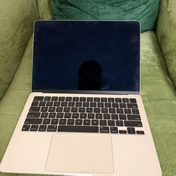 MacBook Air M2 – For Parts Only (Screen Damaged, iCloud Locked)