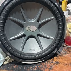 kicker cvx 15” doble d 4 ohms