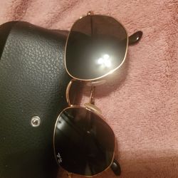 New Raybans sunglasses authenic's Gold frame