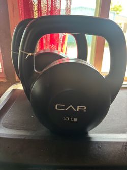 Black 10 lb kettlebell set of 2