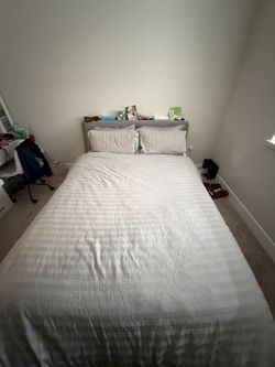 A Full/Queen Mattress 