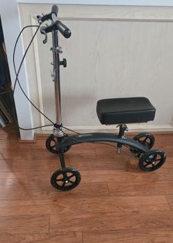 Knee Scooter with Hand Brakes
