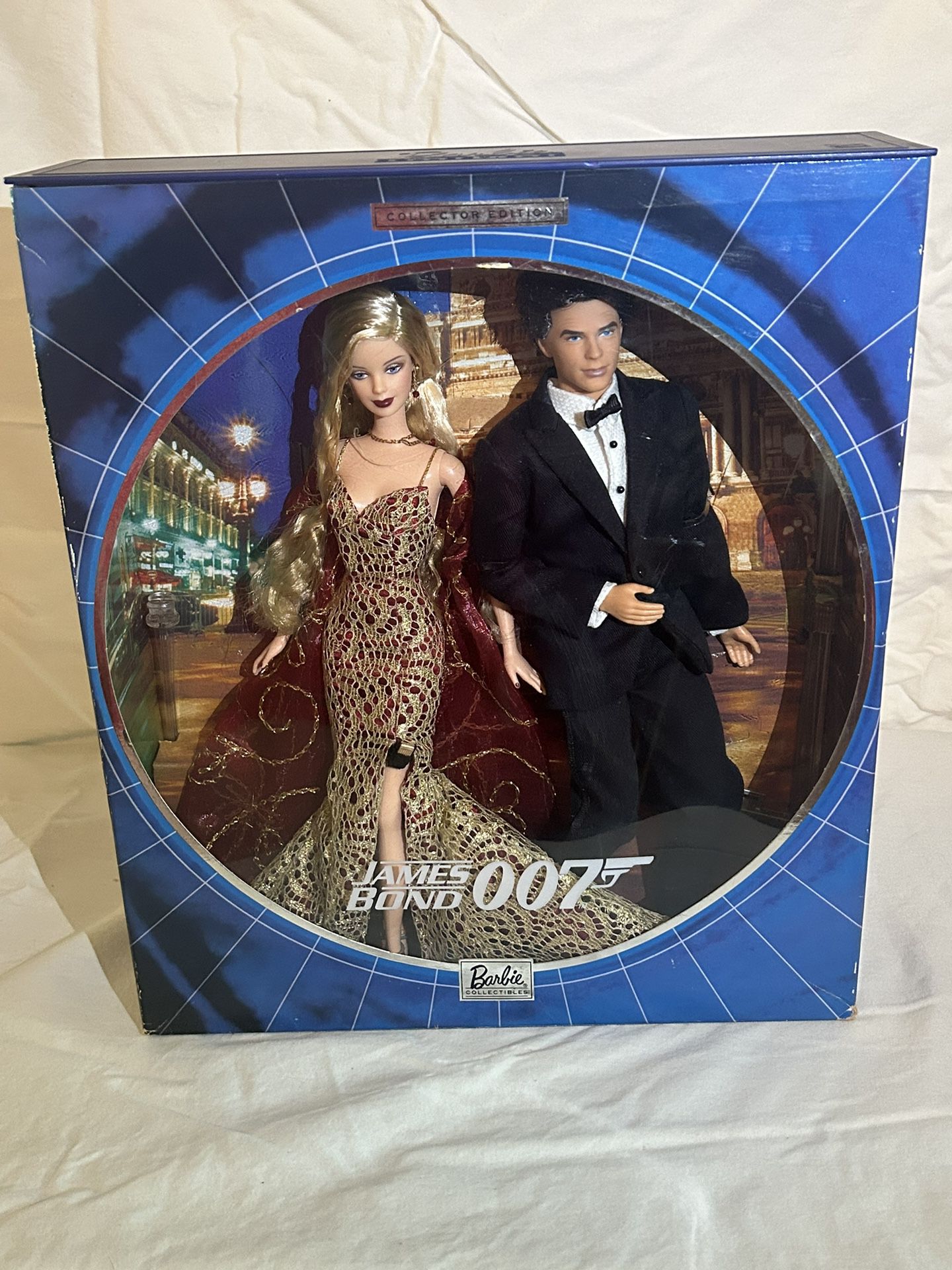 James’s Bond 007 Ken and Barbie Dolls Giftset Mattel B0150 NEW in Box