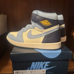 Air Jordan 1 Retro High OG “University Blue” 