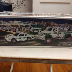2011 Hess Truck And Race Car 