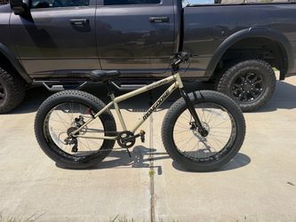Like New Mongoose Malus Desert Sand Fat Tire Bike