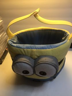 Universal studios Huge minions tote bag! New!