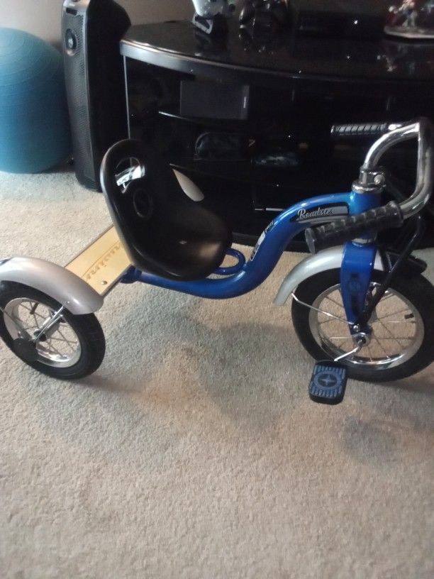 Schwinn Roadster Tricylce
