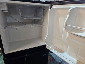 Mini refrigerator