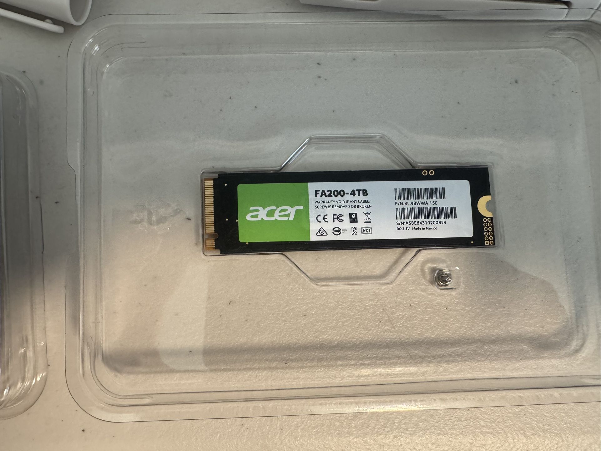 Acer FA200 4TB SSD NEW
