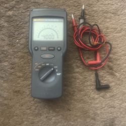 Fluke 1520 Mega OHM Meter