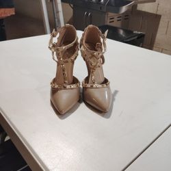 Fashion Nova Heels  Caramel 