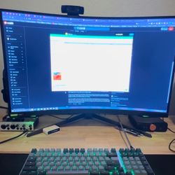 Samsung 32” QHD 240Hz Curved Gaming Monitor [Odyssey G7]