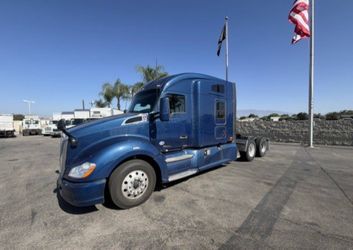2022 Kenworth T680 Sleeper