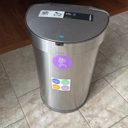 Simplehuman 45L Dynamic Sensor Trashcan