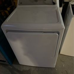 GE Dryer - Excellent working and cosmetic condition