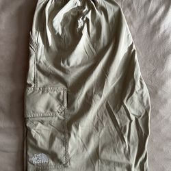 Women’s North Face Cargo Style pants