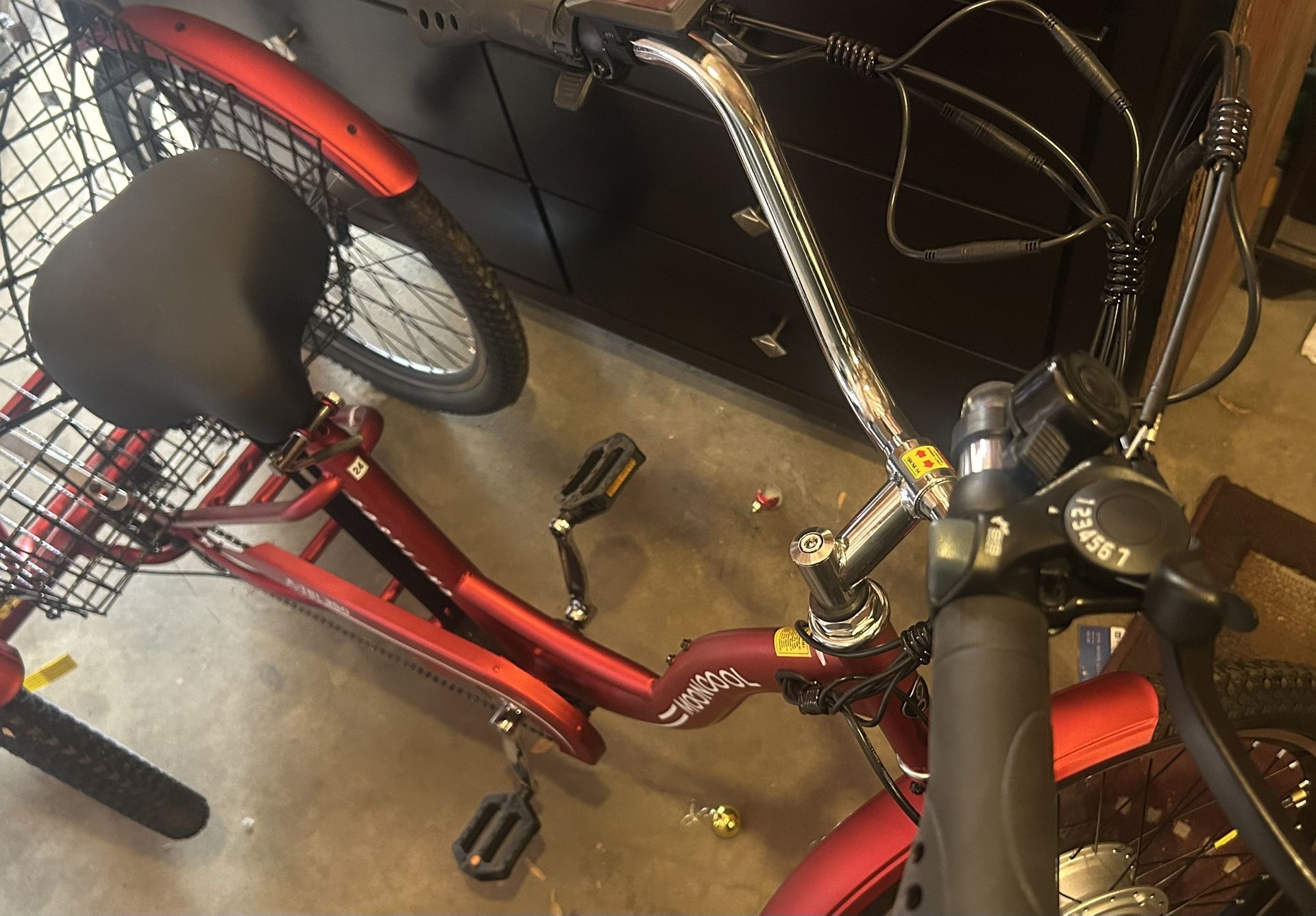 Mooncool Electric Tricycle