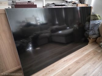 85 inch Samsung TV. (Doesn't turn on)
