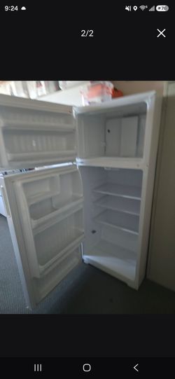 Hotpoint Refrigerator & Freezer