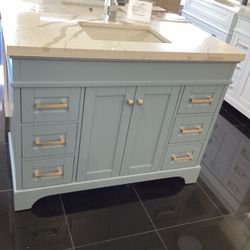 Royal 46” Vanity With Quartz Top Ready For Pickup