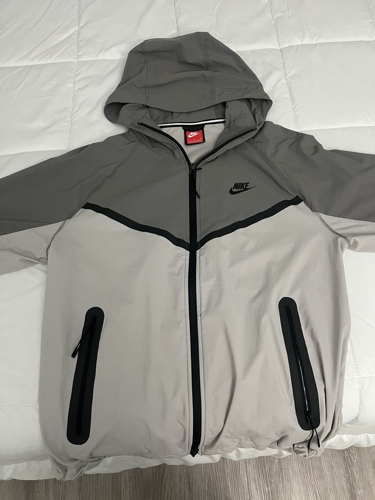 Full Nike Tech Windbreaker