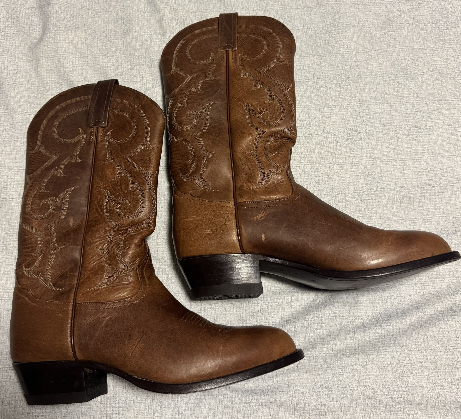 Tony Lama Size 10.5 B Renegade Brown Cowhide Leather Round CZ830 Cowboy Boots