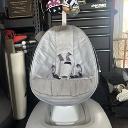 MamaRoo Multi-Motion Swing