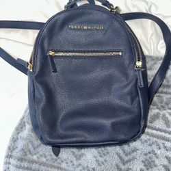Navy blue Tommy Hilfiger backpack
