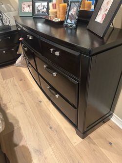 Free dresser