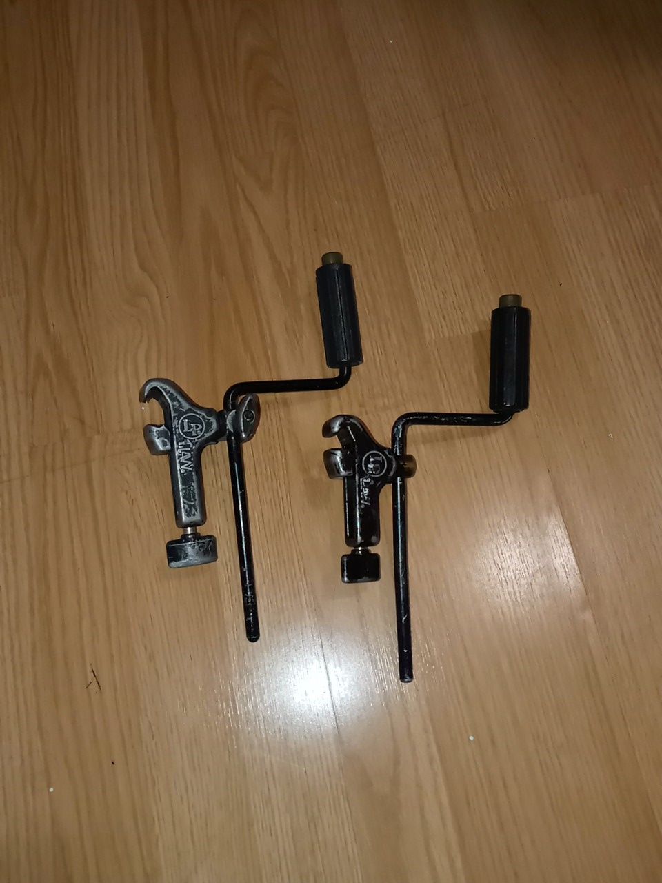 2 LP microphone clamps for toms or congas