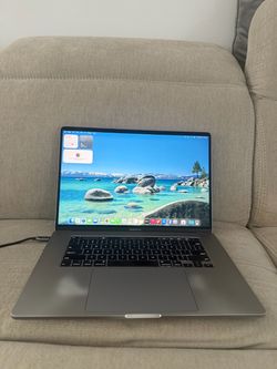 MacBook Pro 16” 2.6ghz i7 16gb ram 500gb ssd