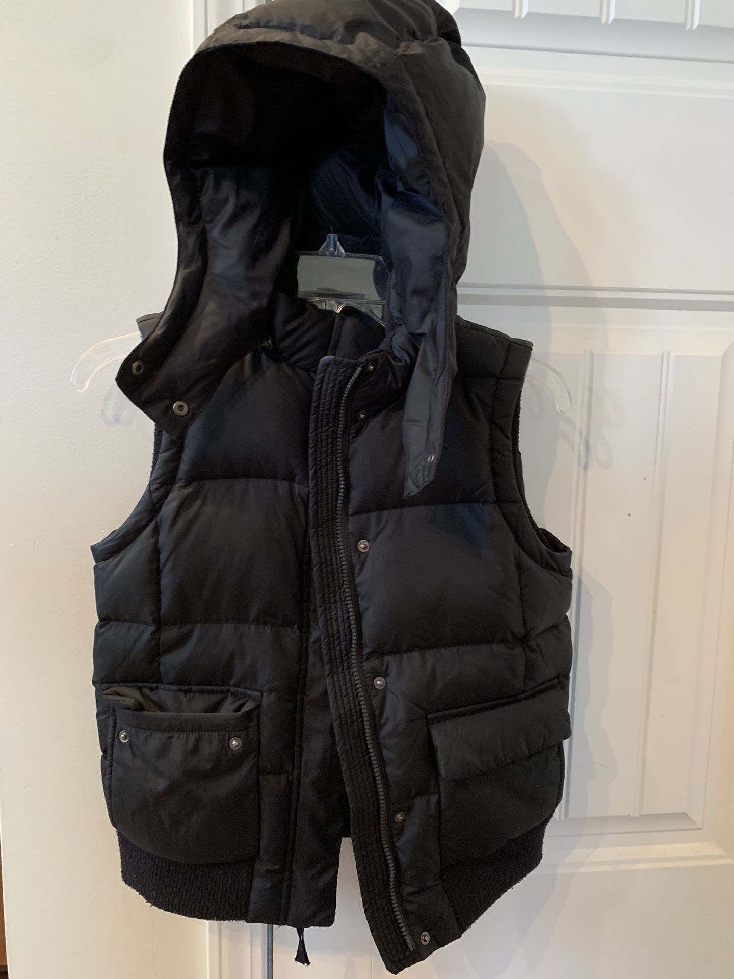 GAP women’s navy puffer vest jacket w detachable hood down-filled w pockets XS