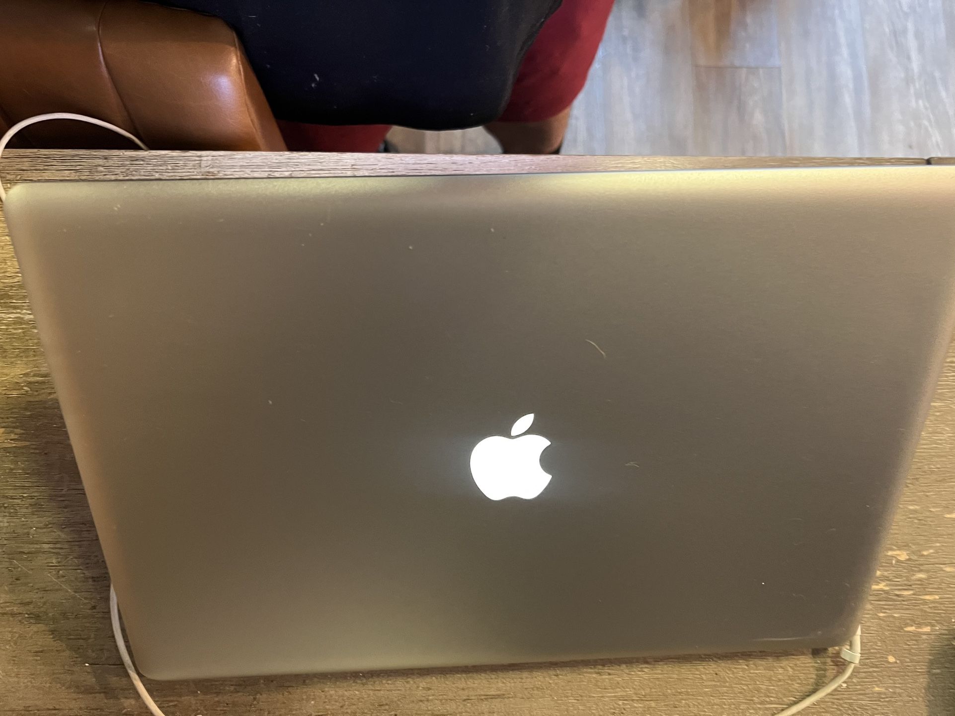 Apple MacBook Pro 17” (Mid-2010)